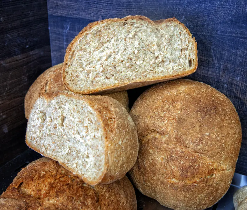 Pane artigianale finito pronto per la vendita a Potenza
